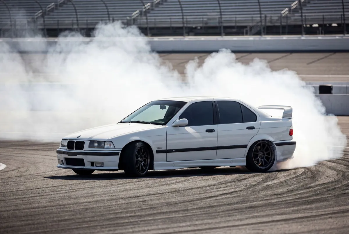 Track Day vs Experiencia de Drift: Diferencias y Cual Elegir